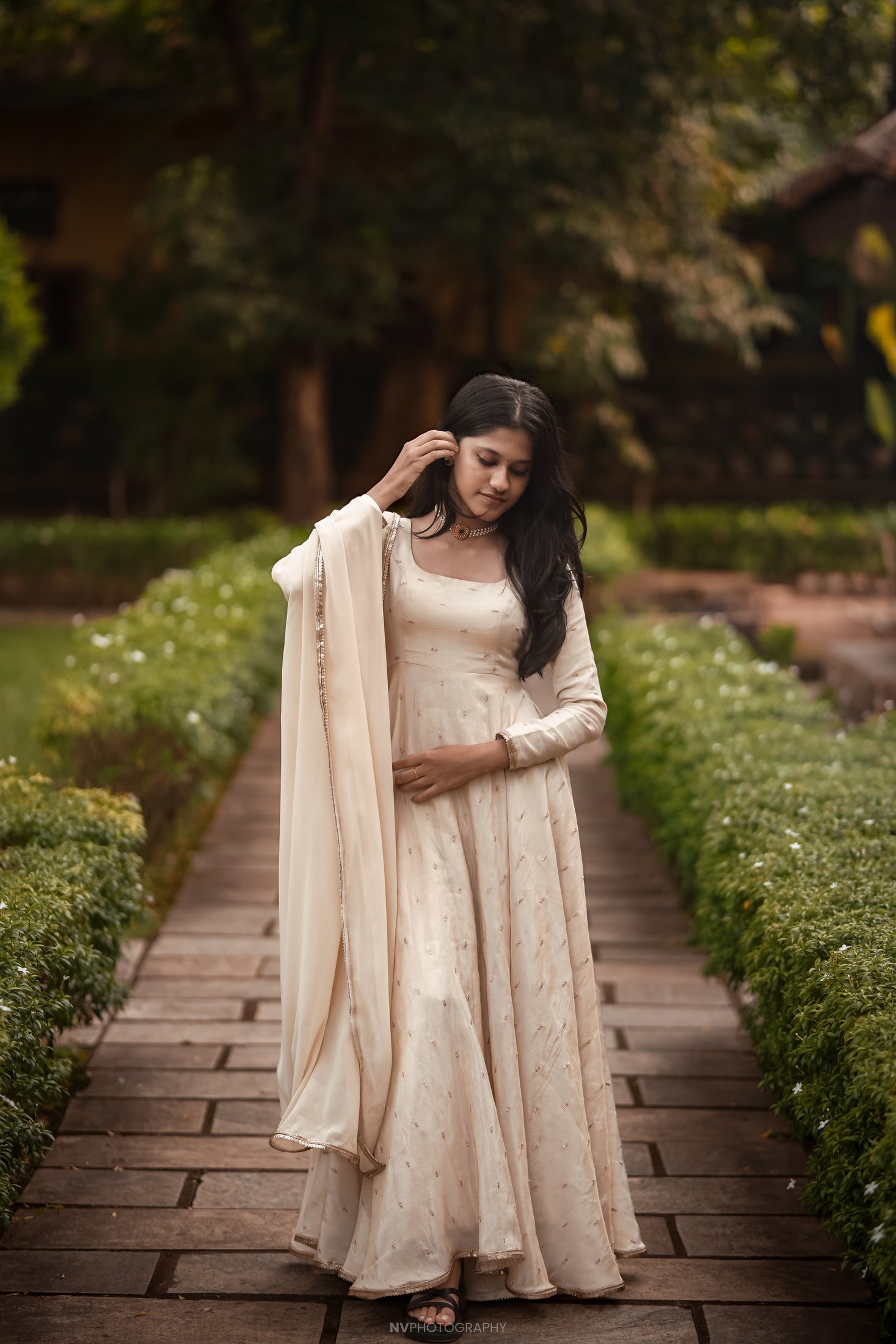 Garden Path Glance